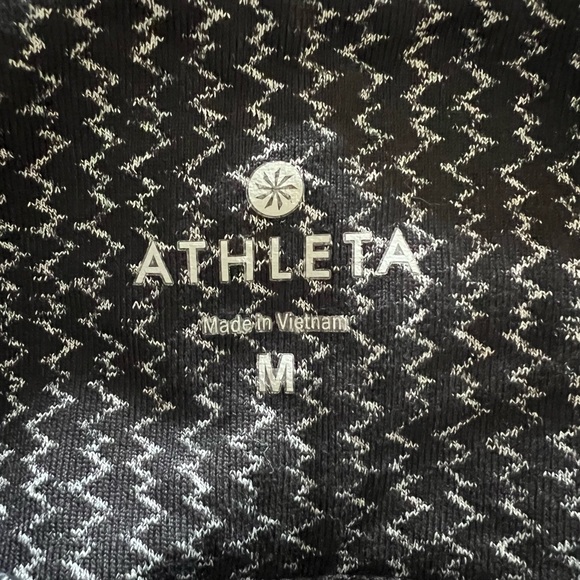 Athleta Yoga Workout Leggings in Black with White Zig Zag Print - Size Medium - Picture 3 of 6
